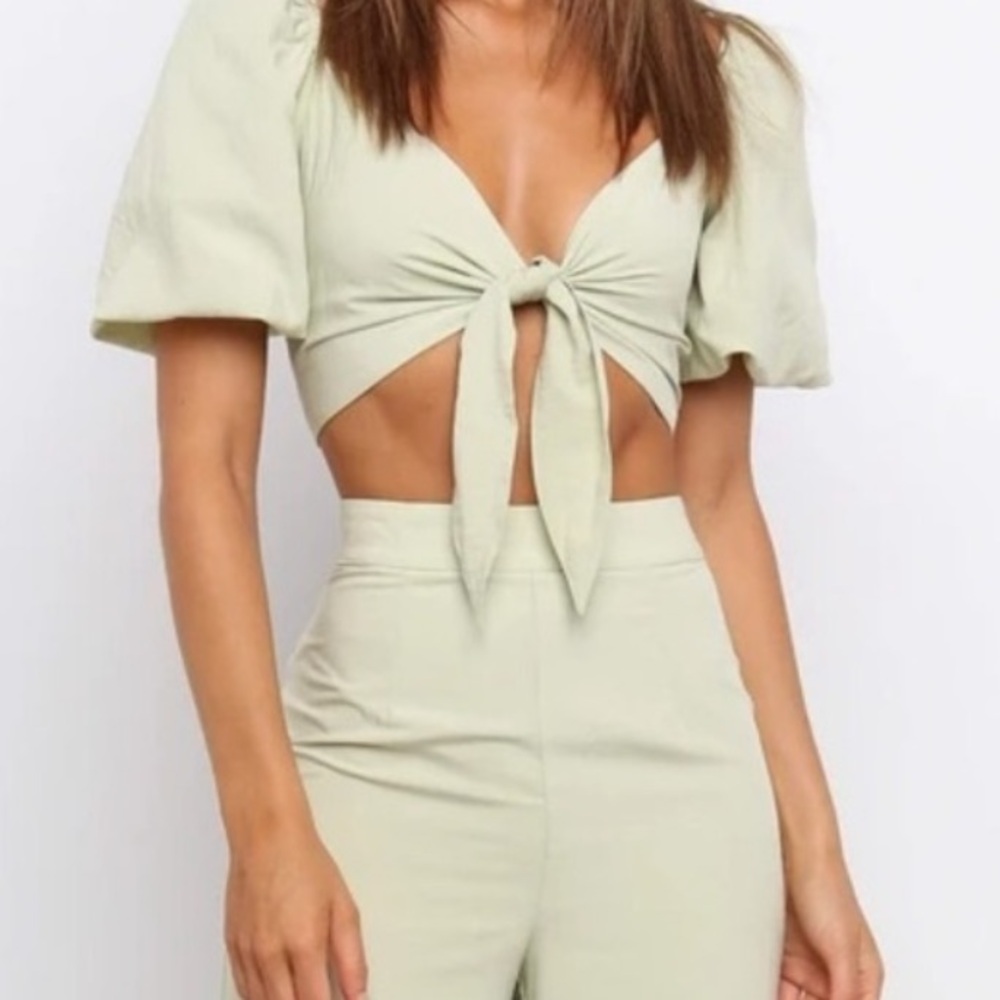 Petal & Pup Celine Top Puff Sleeve Tie Front Blouse in Green Women’s Size 10